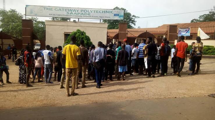 Gateway Polytechnic Students Protest Robbery Attacks - Parallel Facts23