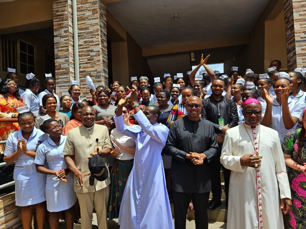 Peter Obi Donates N10 Million to Anambra Nursing College 