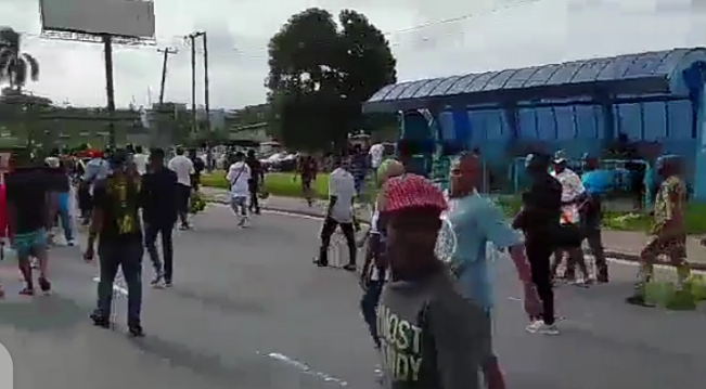 EndBadGovernance Protest Continues As Protesters Flood Road In Rivers