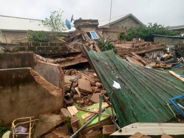 UNIBEN Students Trapped as Three-Storey Building Collapses in Edo