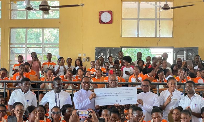 Peter Obi Donates N10 Million to Ebonyi Nursing College, Urges Students to Stay Committed