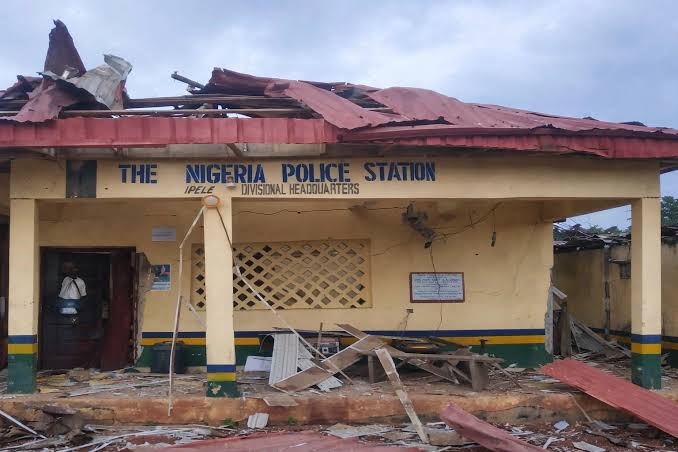 Terrorists Attack Ondo Police, Set Station Ablaze on New Year’s Eve